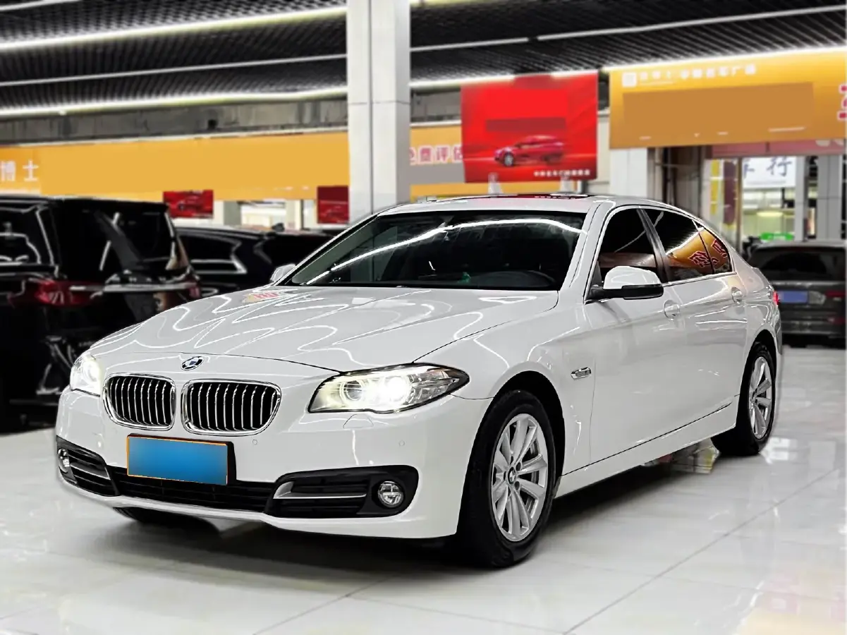 2017 BMW 5 Series 2.0T 184HP L4 8AT