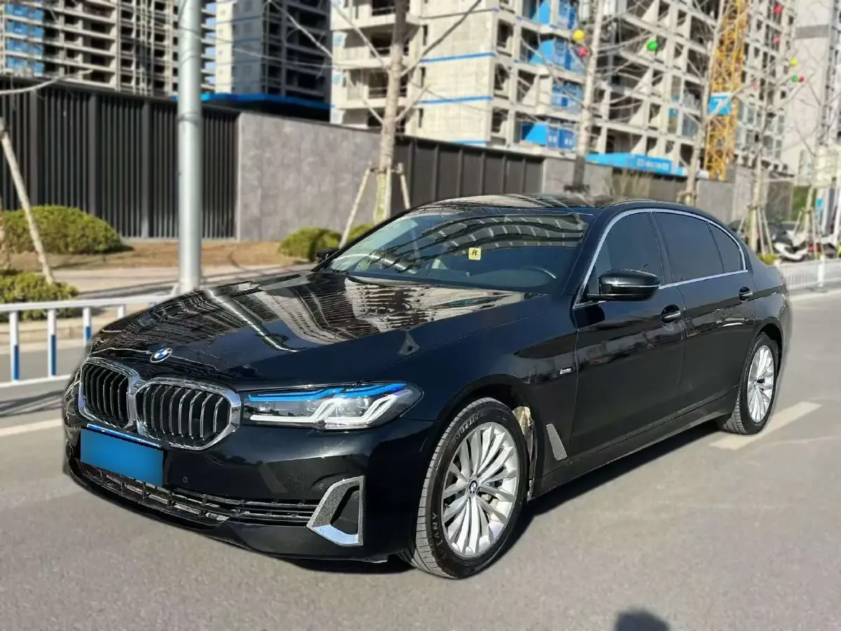 2018 BMW 5 Series 2.0T 252HP L4 8AT