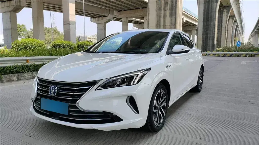 2018 ChangAn Eado XT 1.6L 128HP L4 6AT 2018 ChangAn Eado XT 1.6L 128HP L4 6AT