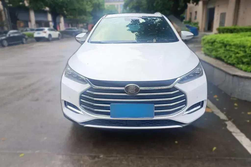 2021 BYD Tang 2.0T 192HP L4 6AT