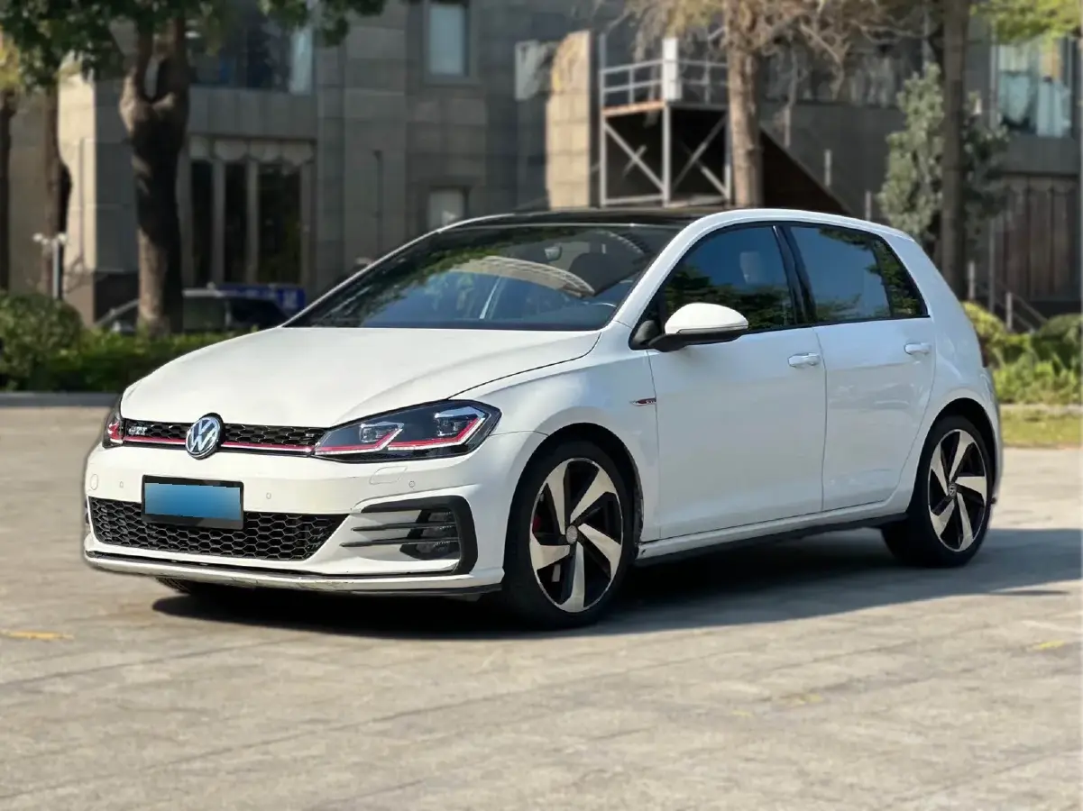 2018 Volkswagen GolfGTI 2.0T 220HP L4 7DCT