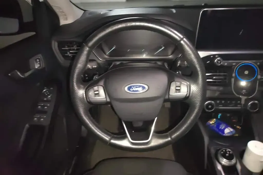 2020 Ford Focus Active 1.5T 174HP L3 8AT,autocango,china used car exporter,china ev exporter,chinese used car exporter,chinese used ev exporter