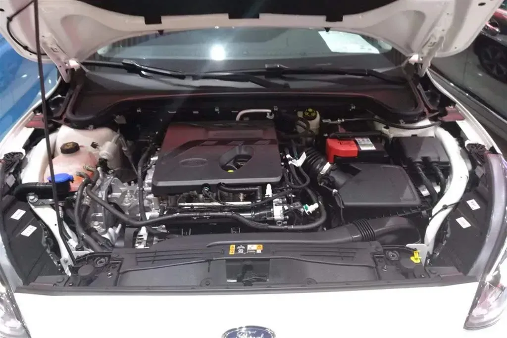 2020 Ford Focus Active 1.5T 174HP L3 8AT,autocango,china used car exporter,china ev exporter,chinese used car exporter,chinese used ev exporter