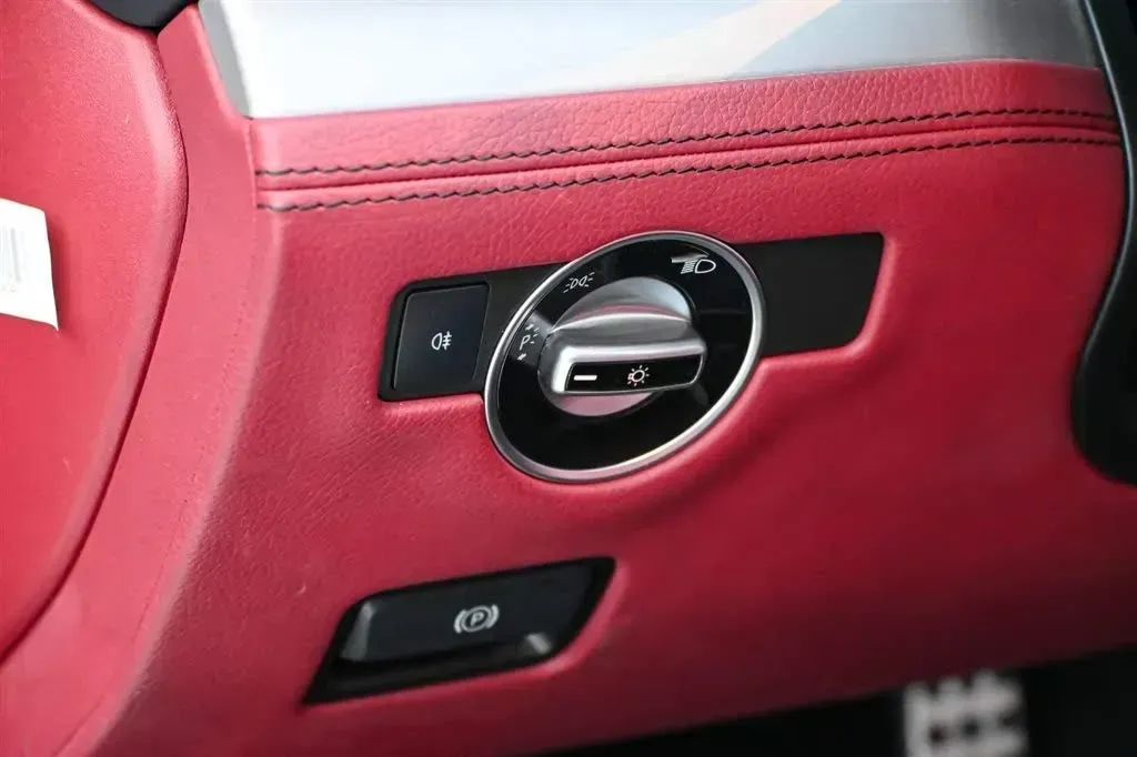 2017 Mercedes-Benz SL Class 3.0T 367HP V6 9AT,autocango,china used car exporter,china ev exporter,chinese used car exporter,chinese used ev exporter