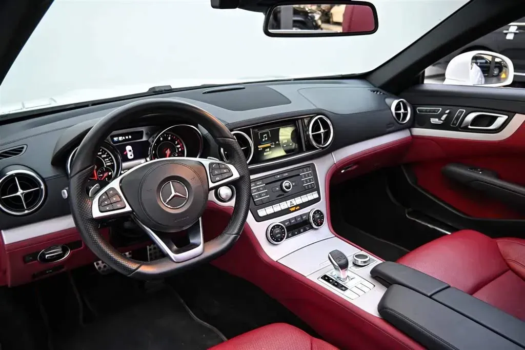 2017 Mercedes-Benz SL Class 3.0T 367HP V6 9AT,autocango,china used car exporter,china ev exporter,chinese used car exporter,chinese used ev exporter
