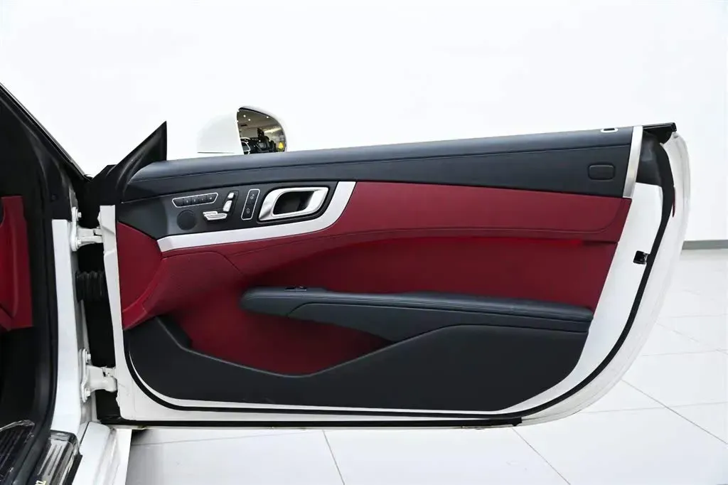 2017 Mercedes-Benz SL Class 3.0T 367HP V6 9AT,autocango,china used car exporter,china ev exporter,chinese used car exporter,chinese used ev exporter