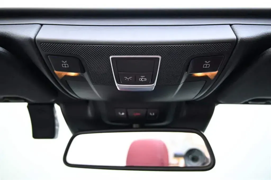 2017 Mercedes-Benz SL Class 3.0T 367HP V6 9AT,autocango,china used car exporter,china ev exporter,chinese used car exporter,chinese used ev exporter