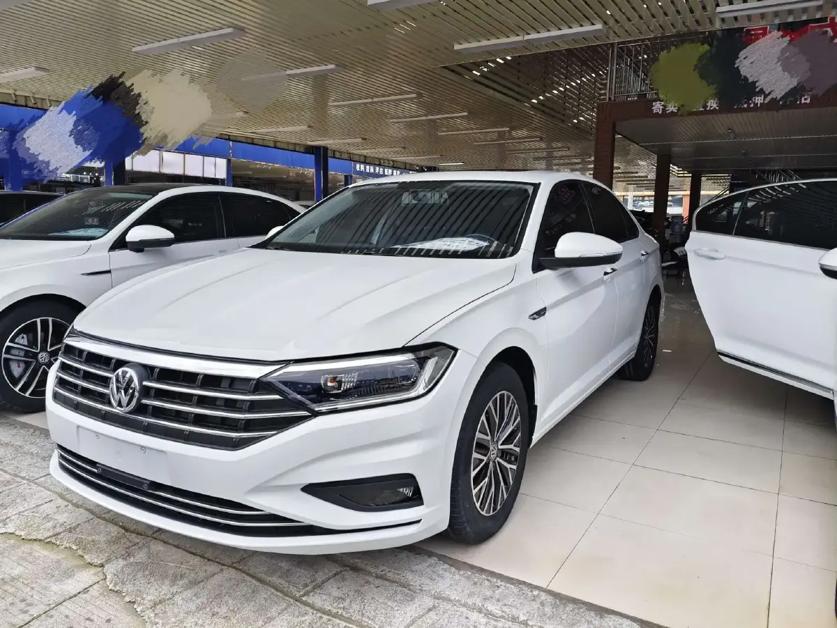 2021 Volkswagen Sagitar 1.4T 150HP L4 7DCT