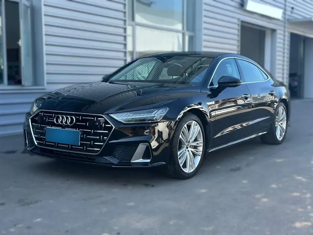 2024 Audi A7L 2.0T 245HP L4 7DCT