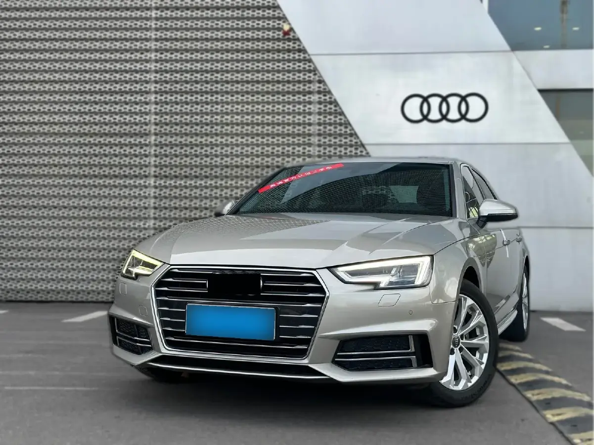 2019 Audi A4L 2.0T 190HP L4 7DCT