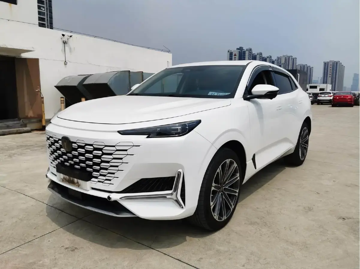 2021 ChangAn UNI-K 2.0T 233HP L4 8AT