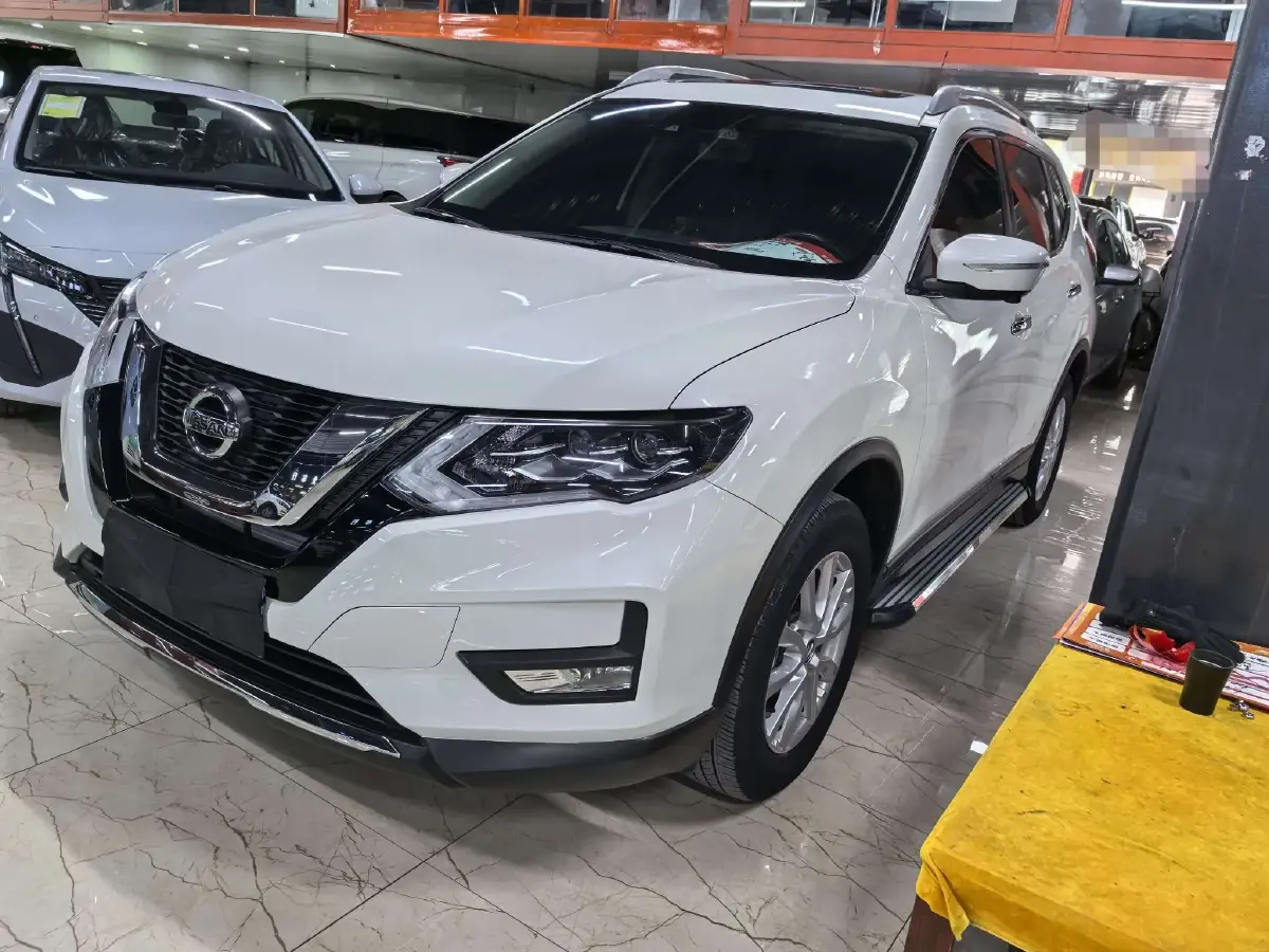 2022 Nissan X-Trail 2.0L 151HP L4 CVT