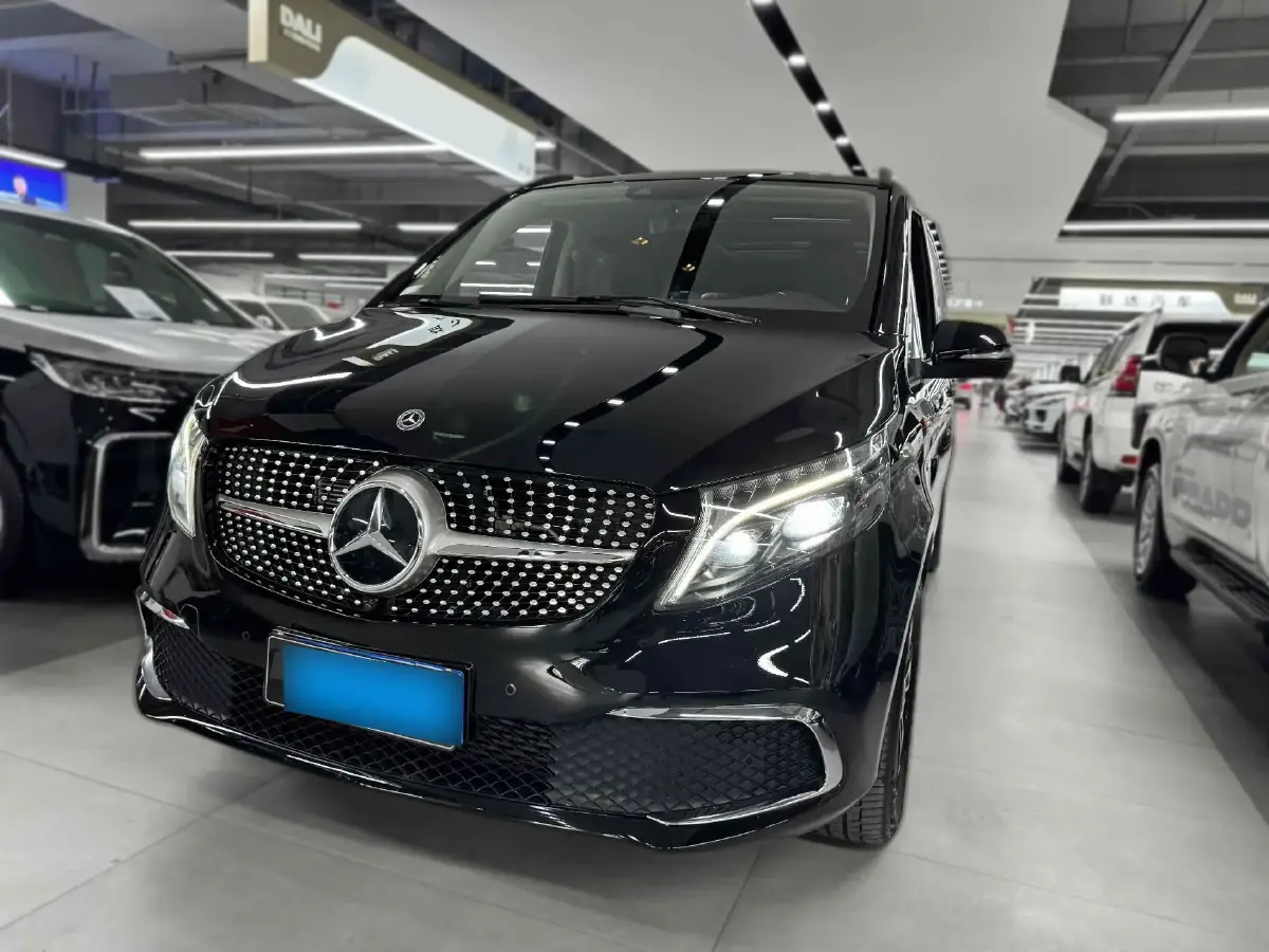 2022 Mercedes-Benz V Class 2.0T 211HP L4 9AT