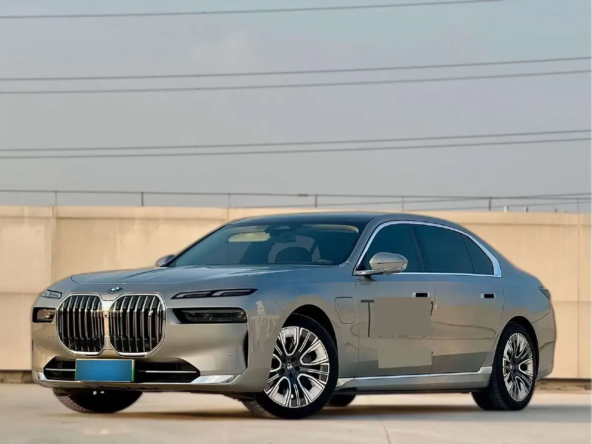 2023 BMW i7 BEV 101.7KWH