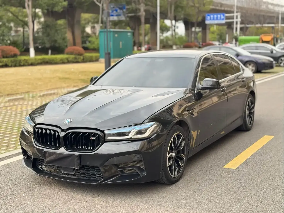 2012 BMW 5 Series 2.5L 204HP L6 8AT