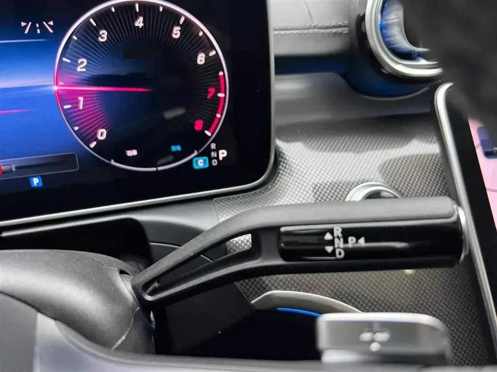 2024 Mercedes-Benz C Class 1.5T 204HP L4 9AT,autocango,china used car exporter,china ev exporter,chinese used car exporter,chinese used ev exporter