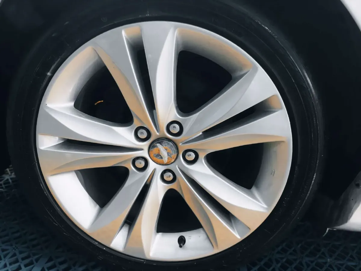 2009 Hyundai Rohens-Coupe 2.0T 210HP L4 5AT,autocango,china used car exporter,china ev exporter,chinese used car exporter,chinese used ev exporter