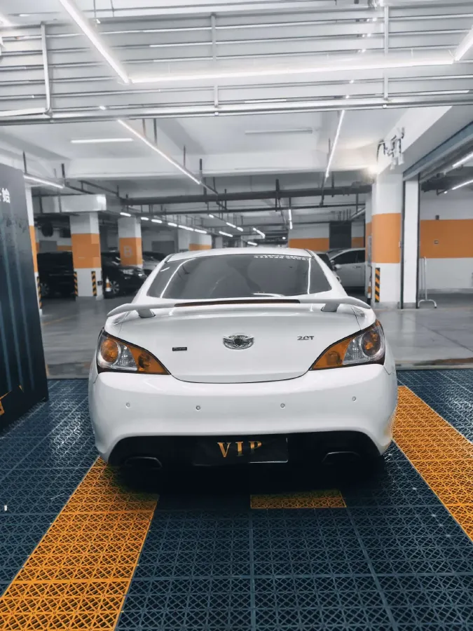 2009 Hyundai Rohens-Coupe 2.0T 210HP L4 5AT,autocango,china used car exporter,china ev exporter,chinese used car exporter,chinese used ev exporter