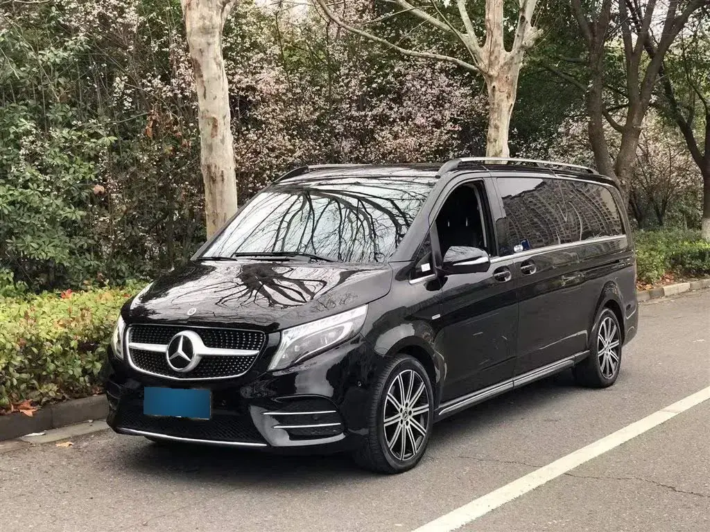 2022 Mercedes-Benz V Class 2.0T 211HP L4 9AT