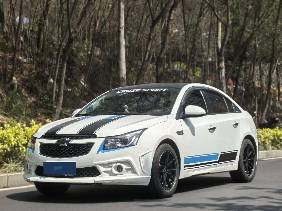 2013 Chevrolet Cruze 1.6L 121HP L4 6AT