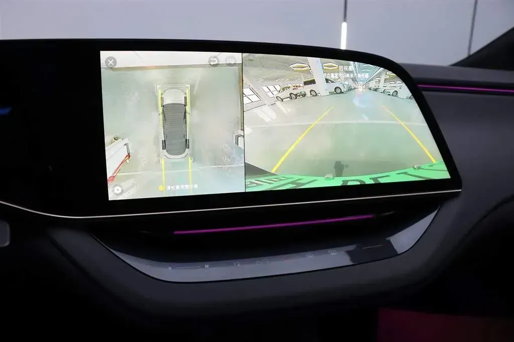 2024 HongQi EH7 BEV 75KWH,autocango,china used car exporter,china ev exporter,chinese used car exporter,chinese used ev exporter