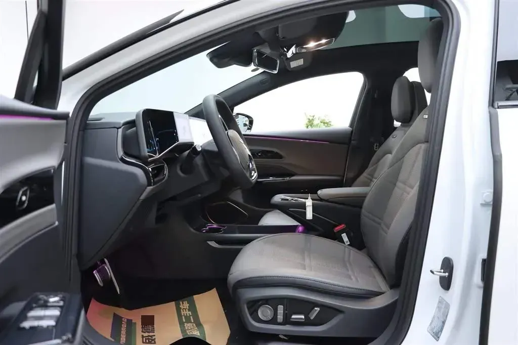 2024 HongQi EH7 BEV 75KWH,autocango,china used car exporter,china ev exporter,chinese used car exporter,chinese used ev exporter