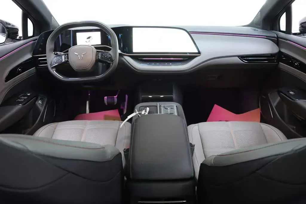 2024 HongQi EH7 BEV 75KWH,autocango,china used car exporter,china ev exporter,chinese used car exporter,chinese used ev exporter