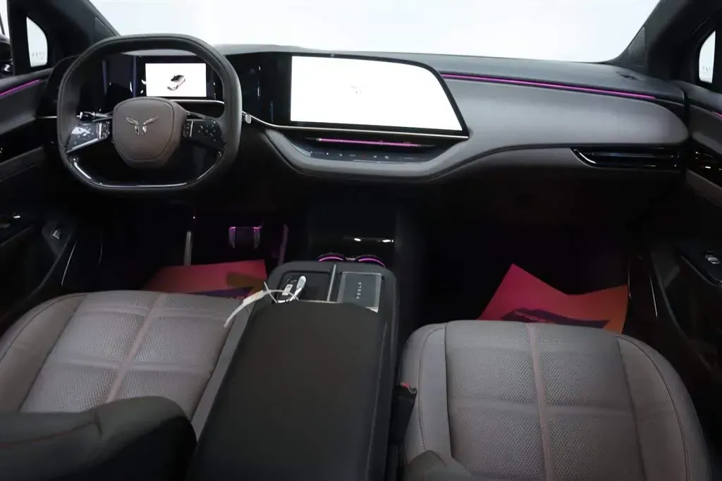 2024 HongQi EH7 BEV 75KWH,autocango,china used car exporter,china ev exporter,chinese used car exporter,chinese used ev exporter