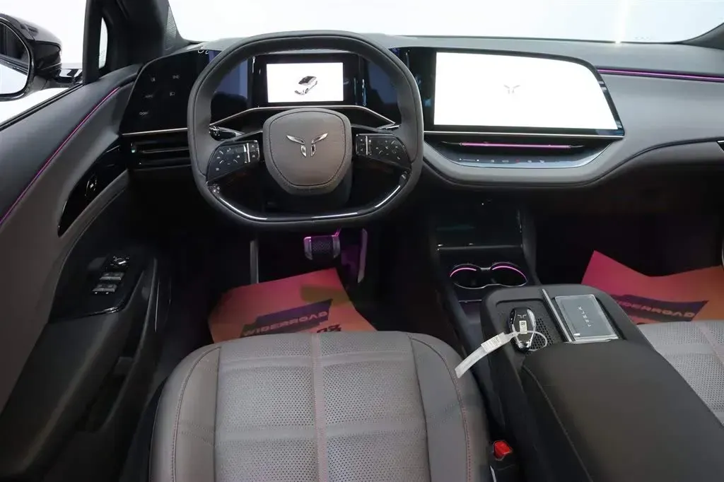 2024 HongQi EH7 BEV 75KWH,autocango,china used car exporter,china ev exporter,chinese used car exporter,chinese used ev exporter