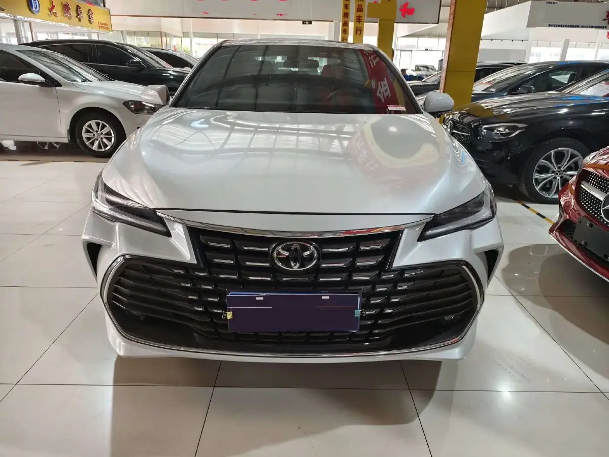 2023 Toyota Avalon 2.0L 177HP L4 CVT