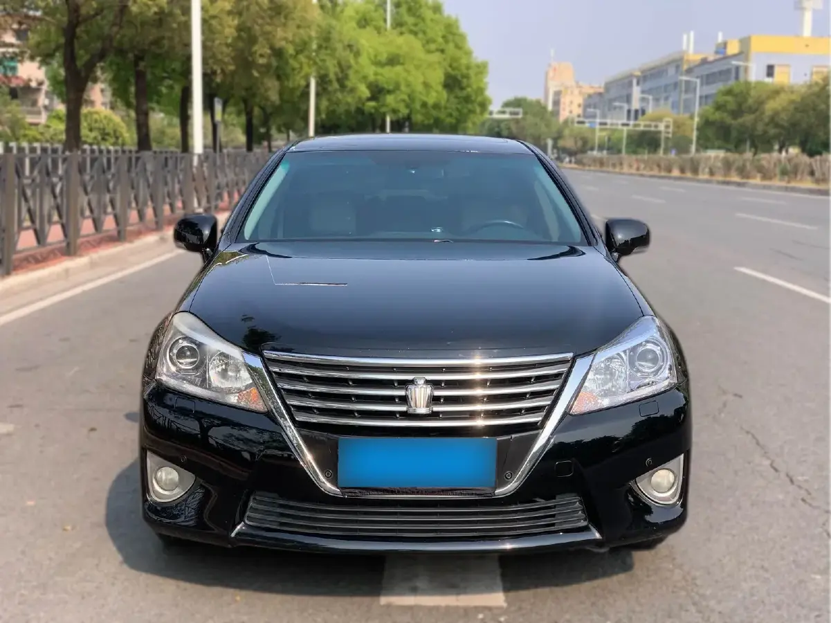 2012 Toyota Crown 2.5L 193HP V6 6AT