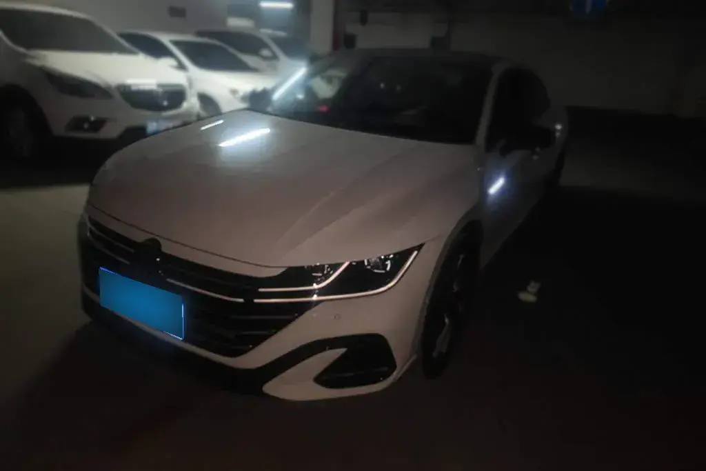 2023 Volkswagen CC 2.0T 220HP L4 7DCT