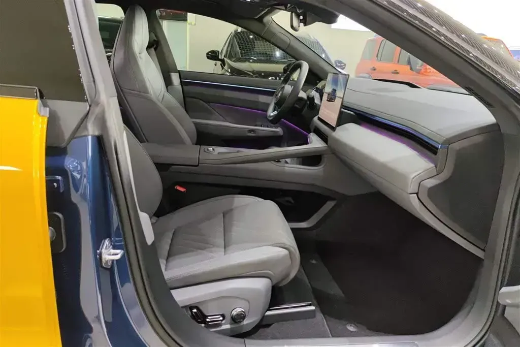 2024 Zeekr 001 BEV 95KWH,autocango,china used car exporter,china ev exporter,chinese used car exporter,chinese used ev exporter