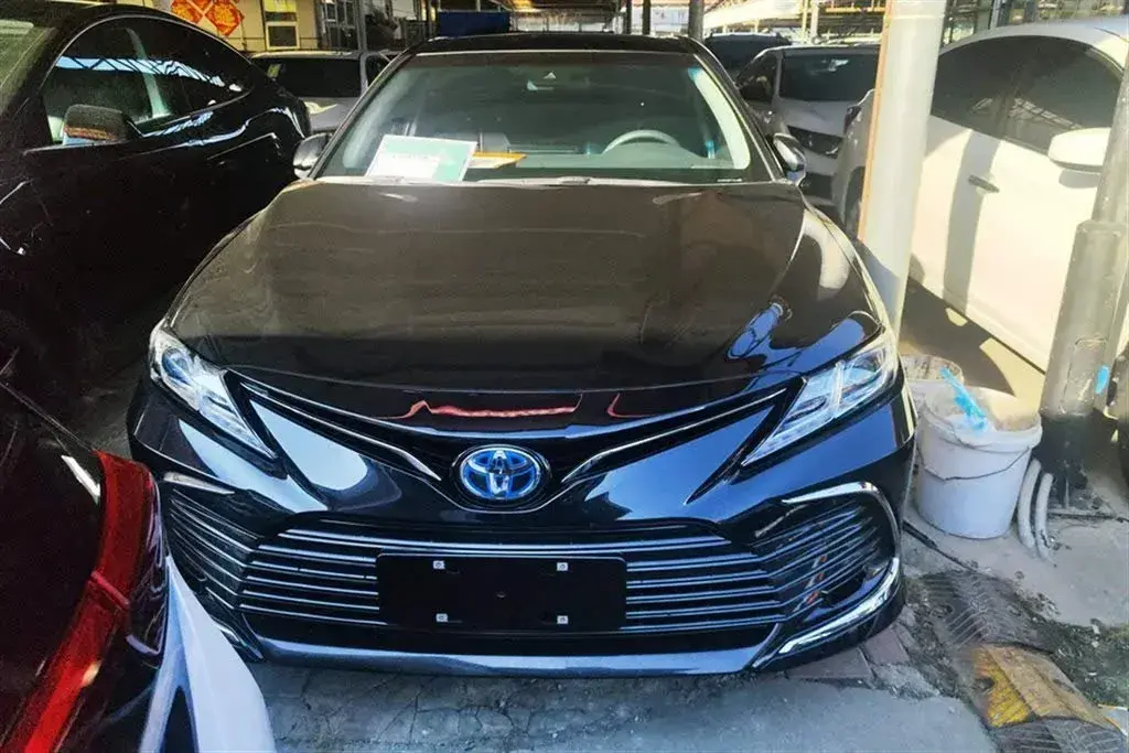 2021 Toyota Camry 2.5L 178HP L4 E-CVT Hybrid