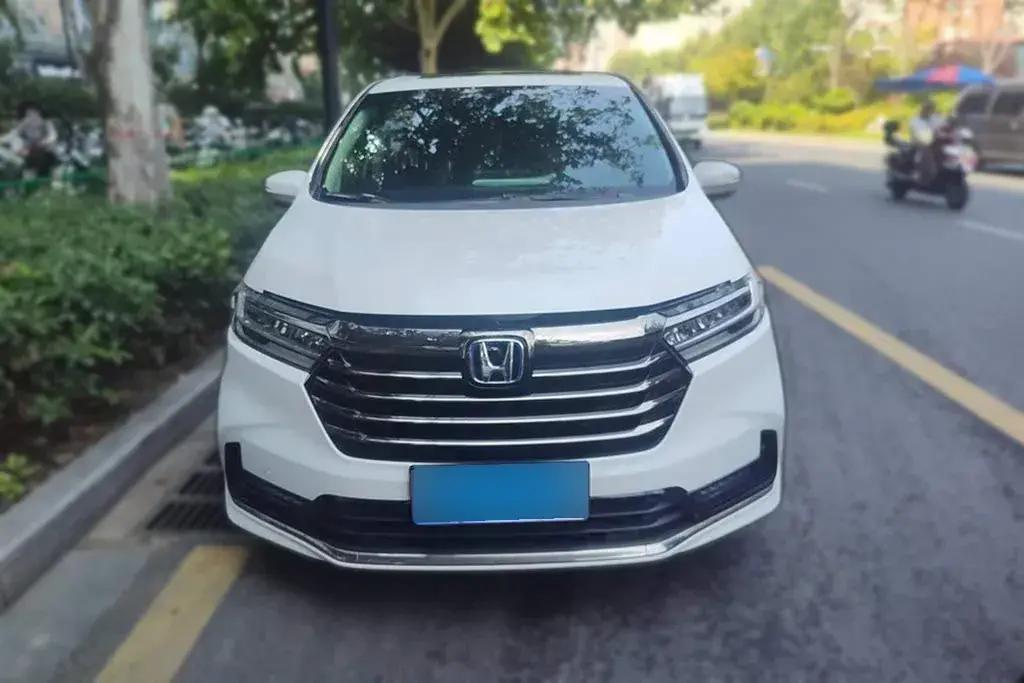 2022 Honda Odyssey 2.0L 146HP L4 E-CVT Hybrid