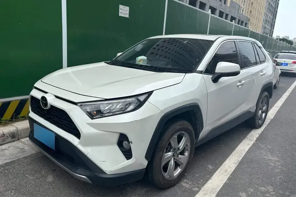 2020 Toyota RAV4 2.0L 171HP L4 CVT