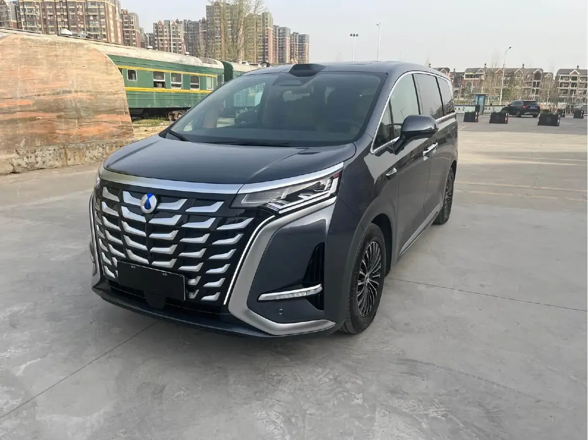 2025 Denza D9 1.5T 156HP L4 E-CVT PHEV 40KWH