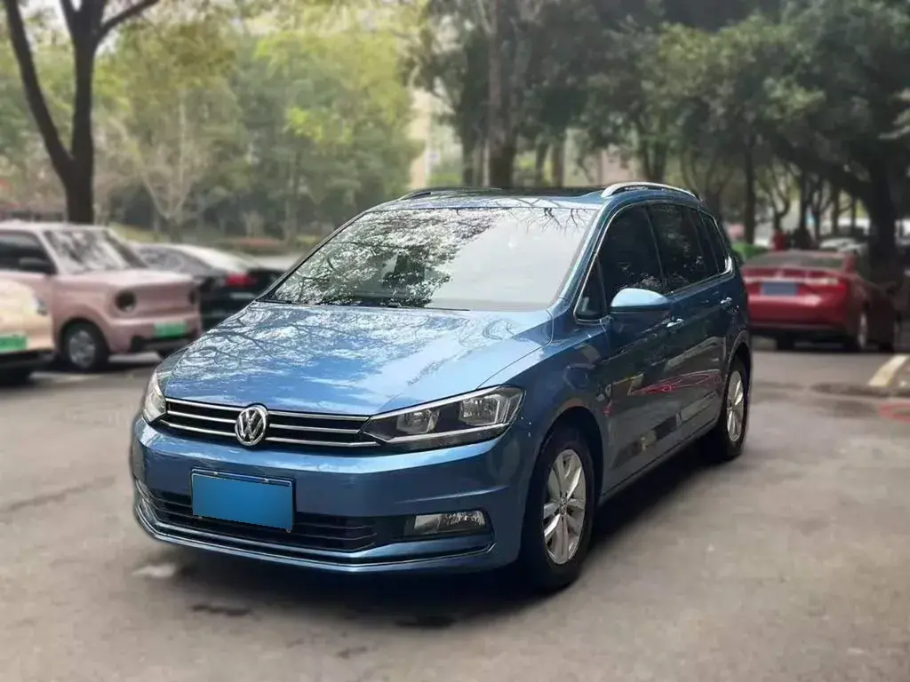 2018 Volkswagen Touran 1.4T 150HP L4 7DCT