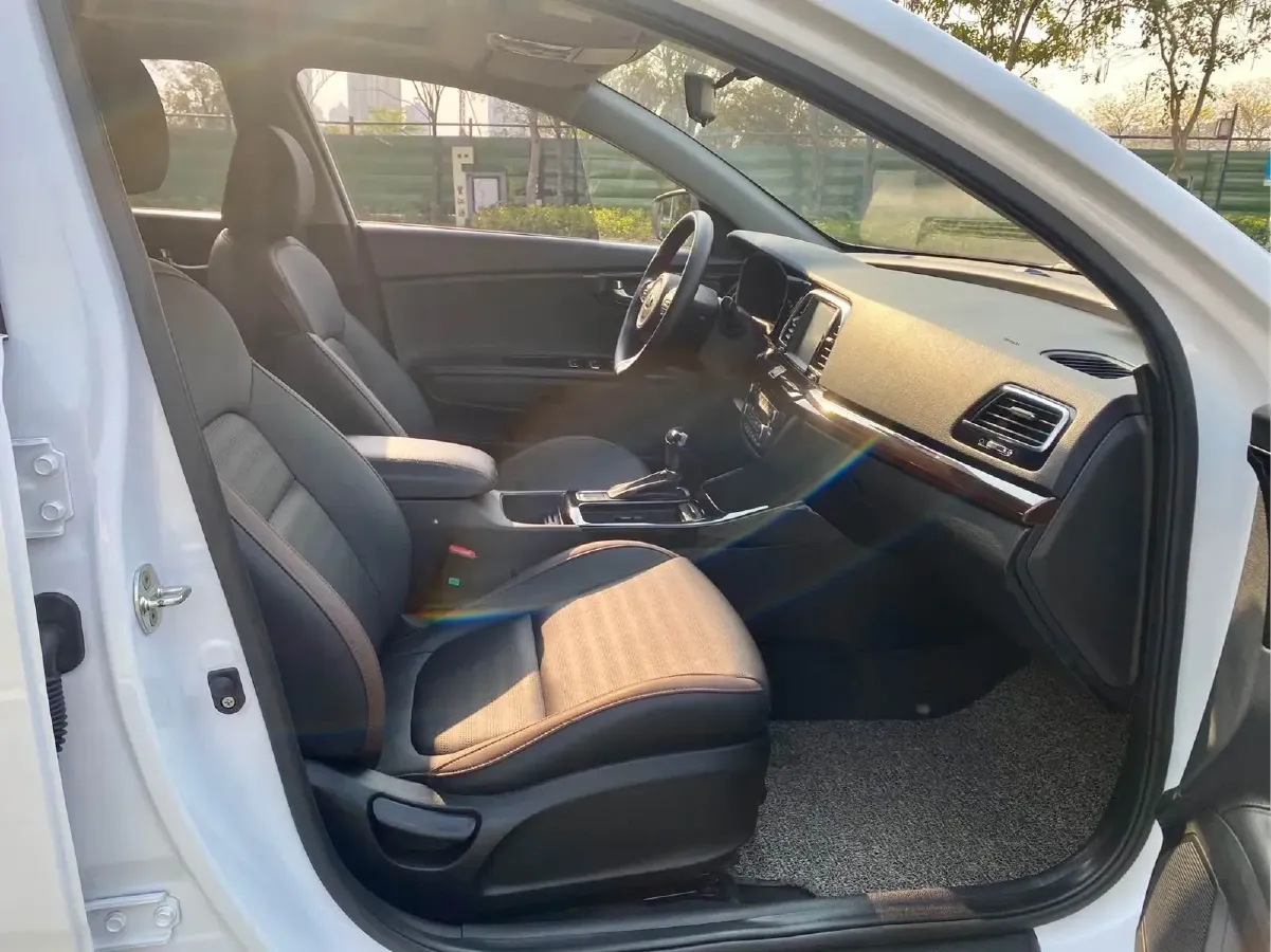 2019 Kia Cachet 1.8L 143HP L4 6AT,autocango,china used car exporter,china ev exporter,chinese used car exporter,chinese used ev exporter