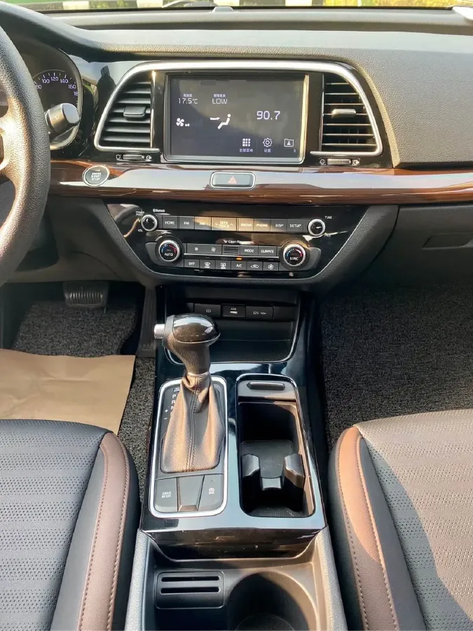 2019 Kia Cachet 1.8L 143HP L4 6AT,autocango,china used car exporter,china ev exporter,chinese used car exporter,chinese used ev exporter