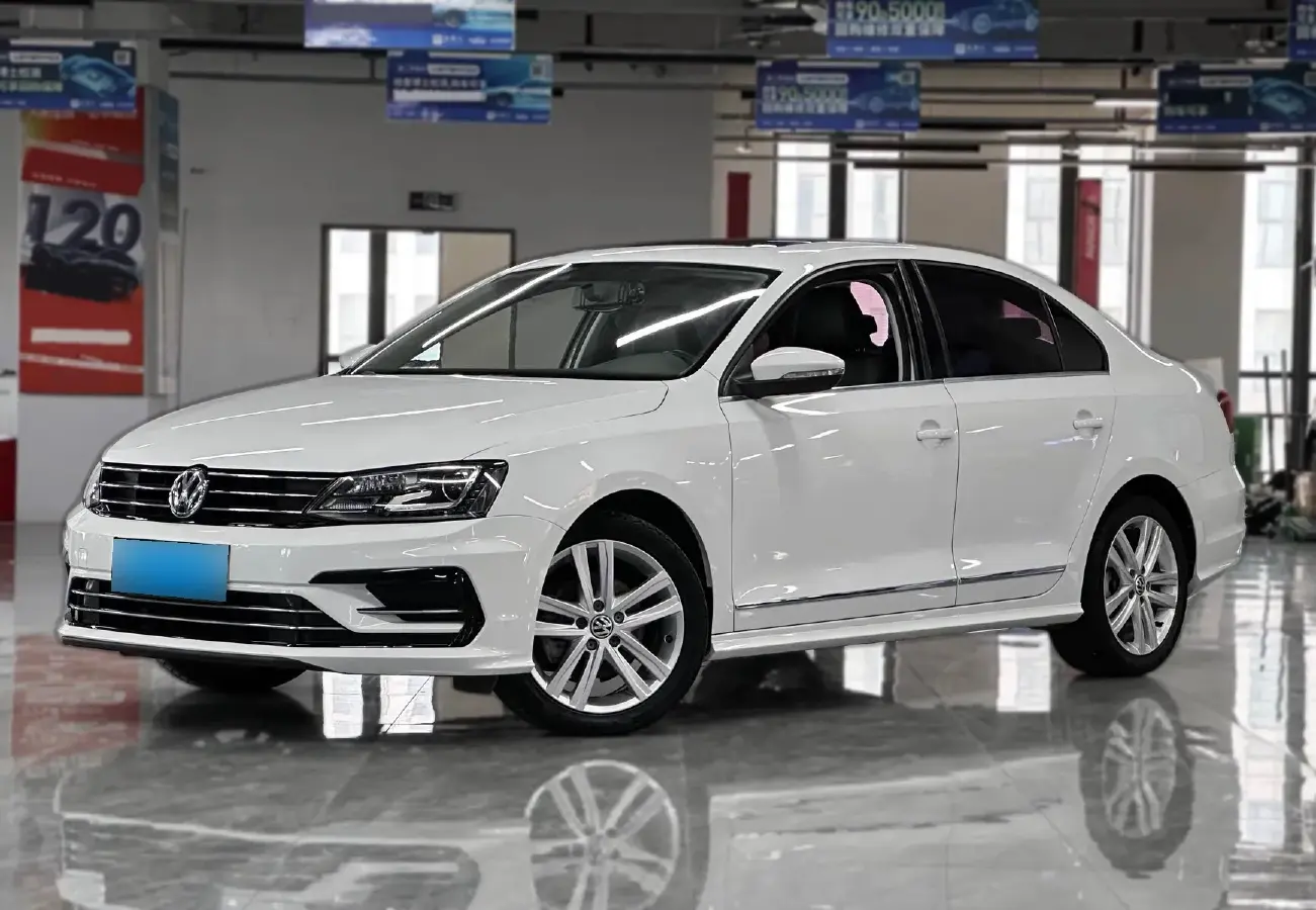 2018 Volkswagen Sagitar 1.4T 150HP L4 7DCT