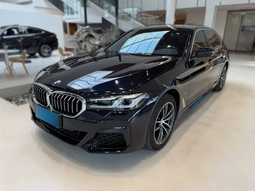 2022 BMW 5 Series 2.0T 184HP L4 8AT