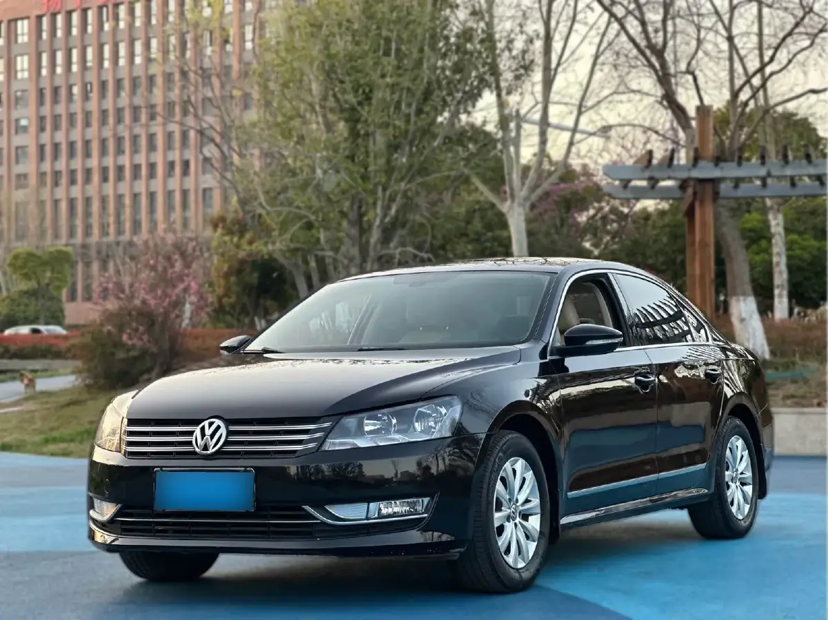 2013 Volkswagen Passat 1.8T 160HP L4 7DCT