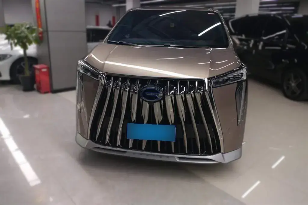 2023 GAC Trumpchi M8 2.0T 190HP L4 E-CVT Hybrid