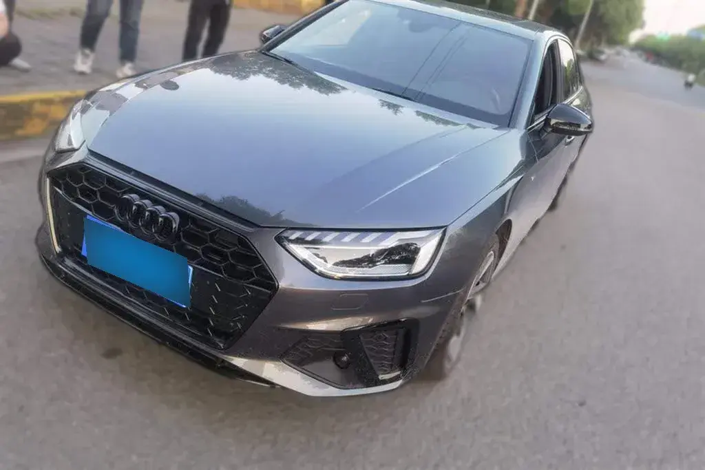 2023 Audi A4L 2.0T 190HP L4 7DCT