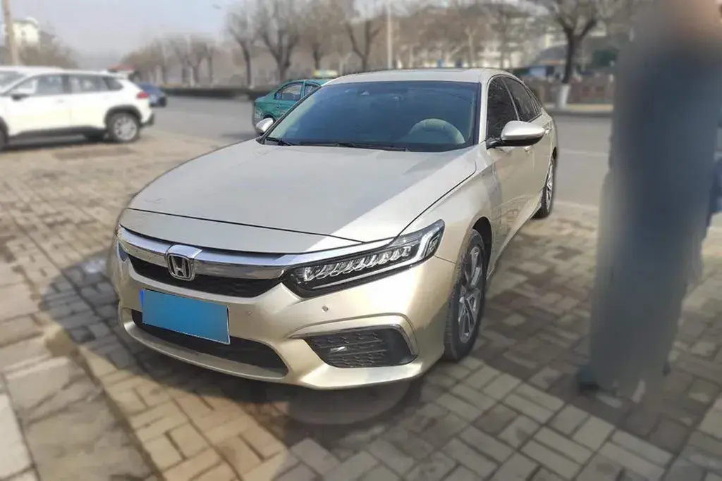 2019 Honda Inspire 1.5T 194HP L4 CVT