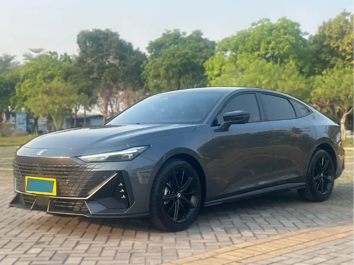 2023 ChangAn UNI-V 1.5T 188HP L4 7DCT