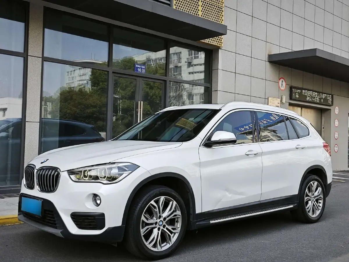 2019 BMW X1 2.0T 192HP L4 8AT
