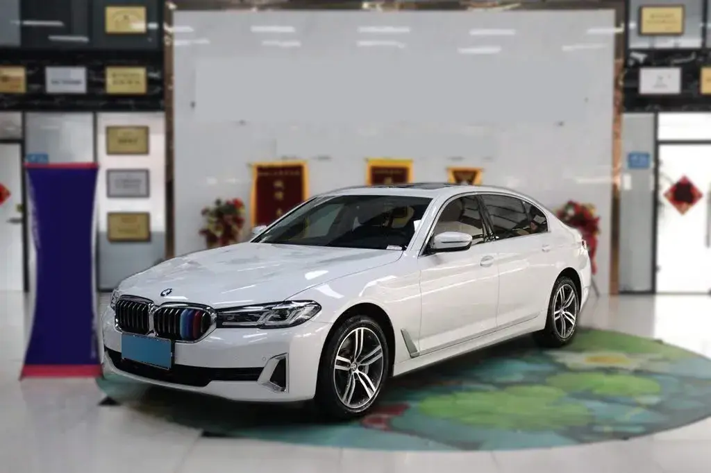 2021 BMW 5 Series 2.0T 252HP L4 8AT