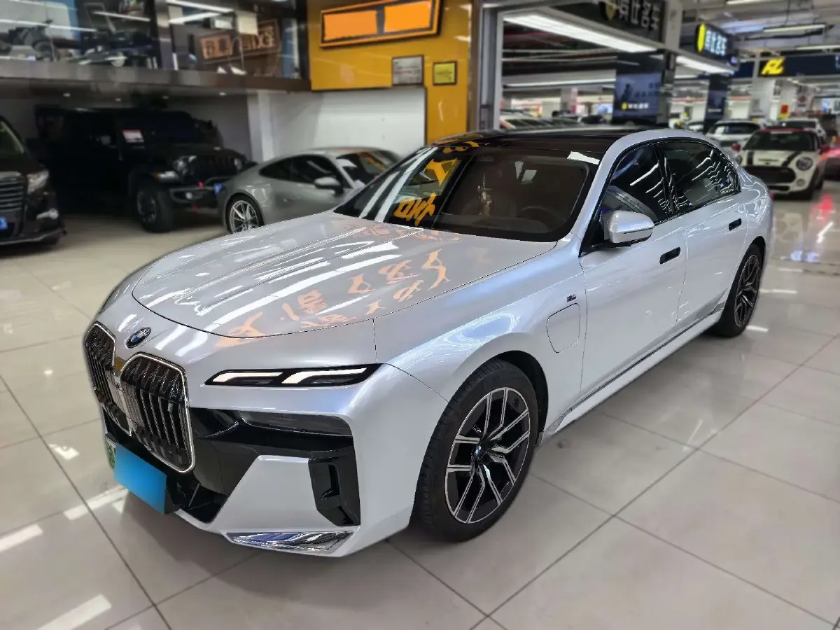 2023 BMW i7 BEV 101.7KWH